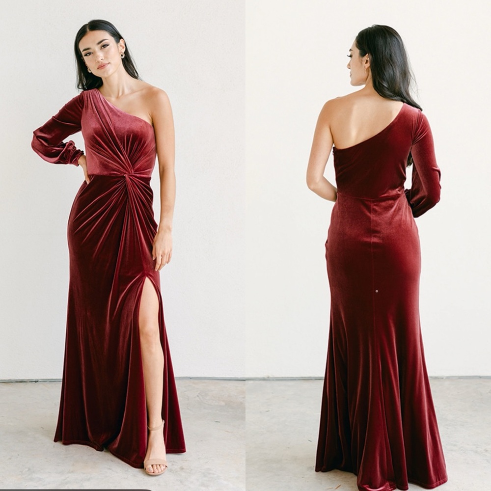 Revelry Aurora Velvet‎ Dress in Terracotta